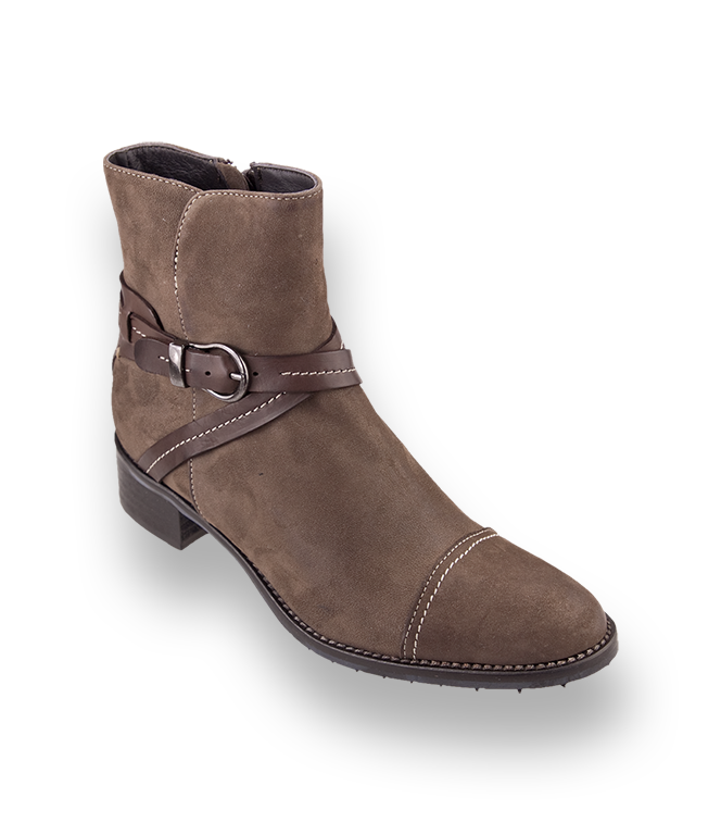 Stiefelette im Herrenstil mit Lederriemen und hellen N�hten von Maripe