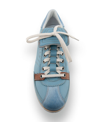 Kamo Gutsu Tifo 015 - Femininer Retro-Charme in Hellblau & Braun