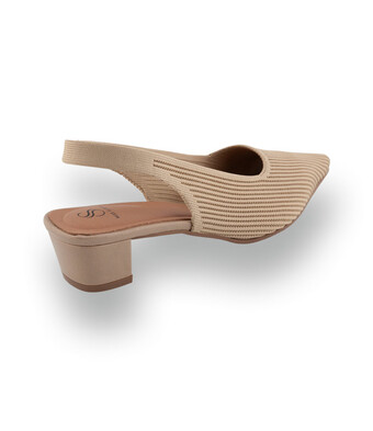 <ol>
<li>
Miss Elastic Sling - Federleichter Stretch-Komfort in Beige