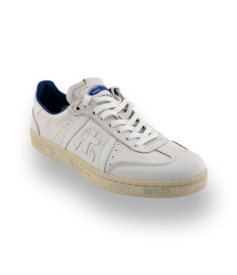 Premiata Bonnie - Ein Statement in Wei&szlig; &amp; Blau &ndash; "Be Who You Are"