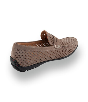 Quarvif - Luftiger Mokassin in neutralem Taupe