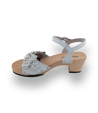 Softclox: Flexible Holz-Sandale in sanftem Hellblau