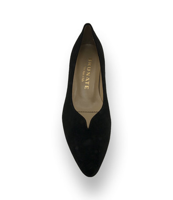 Brunate Pumps