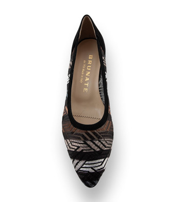 Brunate Pumps