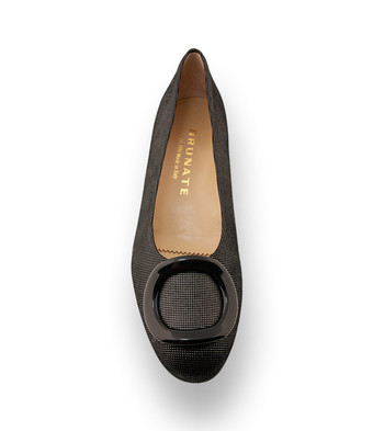 Brunate Pumps