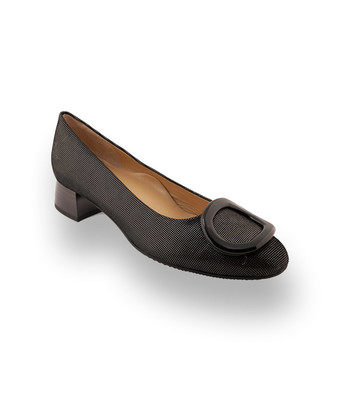 Brunate Pumps