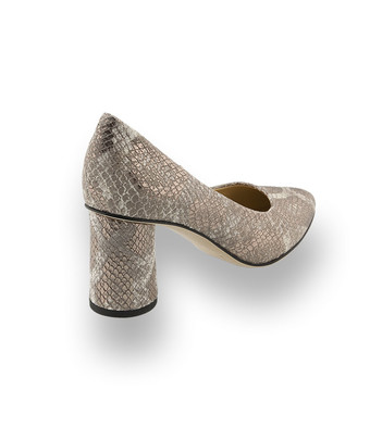Brunate Pumps