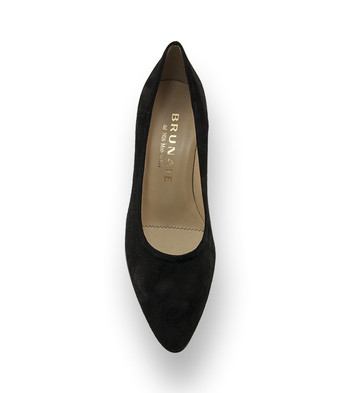 Brunate Pumps