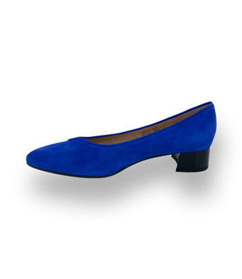 Brunate Pumps