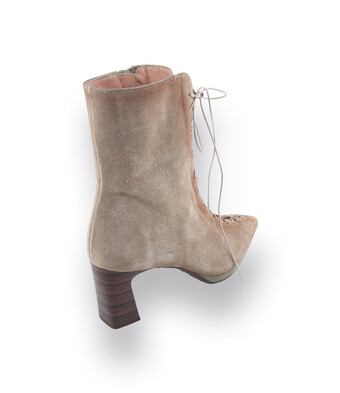 Hispanitas Stiefelette in cremefarben&nbsp; velours mit Schn&uuml;rung