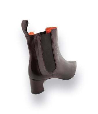 Kroll Chelseaboots in braun Nappaleder spitz mit Absatz