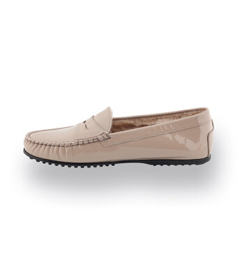Mokassin - Loafer in Beige Lackleder mit Lammfellfutter