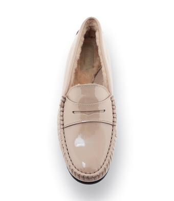 Mokassin - Loafer in Beige Lackleder mit Lammfellfutter