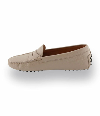 Klassischer Damen-Mokassin in sanftem Beige mit Struktur