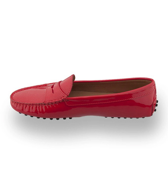 Klassischer Damen-Mokassin in leuchtendem Rot Lack