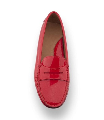 Klassischer Damen-Mokassin in leuchtendem Rot Lack