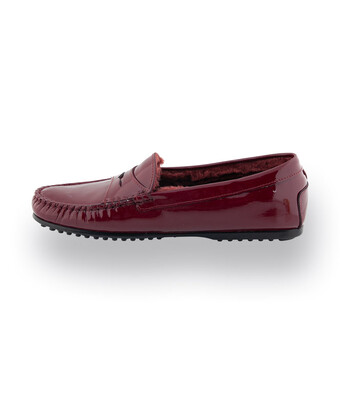 Mokassin - Loafer in weinrot Lack mit Lammfellfutter