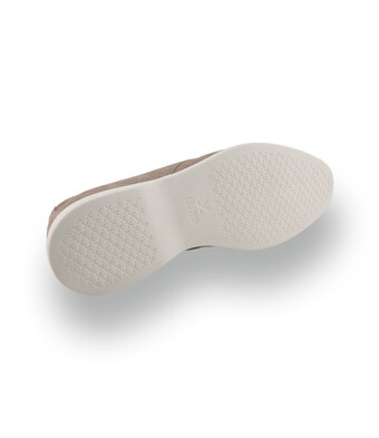 &nbsp;
LLOYD Stride Step - Zeitgem&auml;&szlig;e Eleganz in Hellbeige