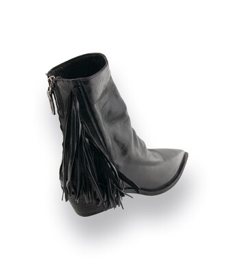 Mimmu Boots – Lässige Stiefelette in Schwarz mit Fransen
