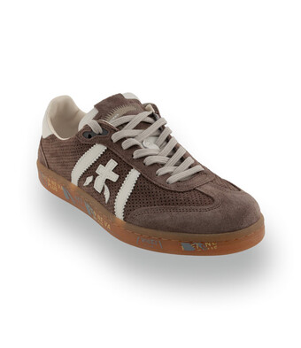 Premiata Bonnie -&nbsp; Ein Statement in Taupe-Gr&uuml;n &ndash; "Be Who You Are"