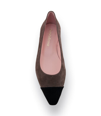 Pretty Ballerinas Ballerina in grau velours mit schwarzer kappe