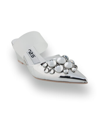 RAS Pantolette in Silber mit Schmuckkugeln&nbsp;&ndash; Extravaganter Keilabsatz&nbsp;