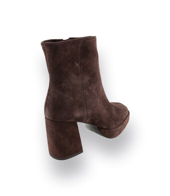 Stiefelette mit Plateau in braun, Modell Melvy von Unisa