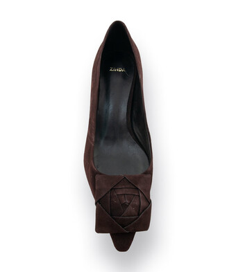 Zinda Pumps in braun velours mit schöner Brosche