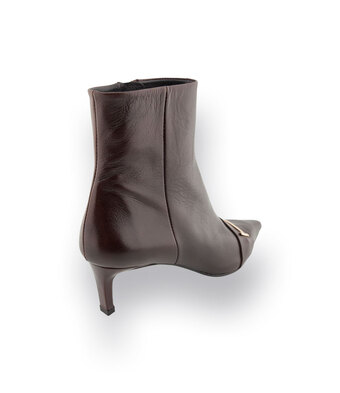 Zinda Stiefelette in braun Glattleder mit goldfarbener Spange
