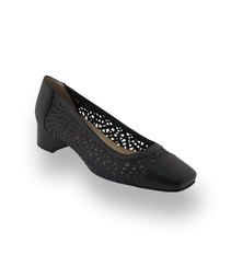 Brunate Pumps