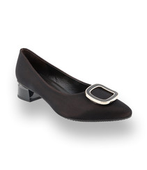 Brunate Pumps